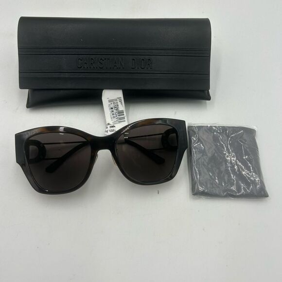 Women’s Dior Montaigne sunglasses made in Italy NWT - Picture 11 of 11